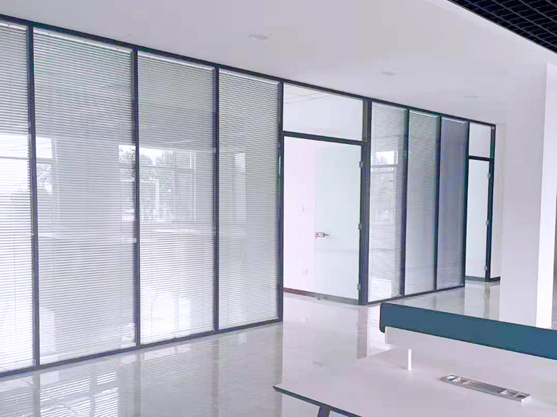 分享玻璃隔斷設(shè)計(jì)要點(diǎn)及價(jià)格分析內(nèi)容