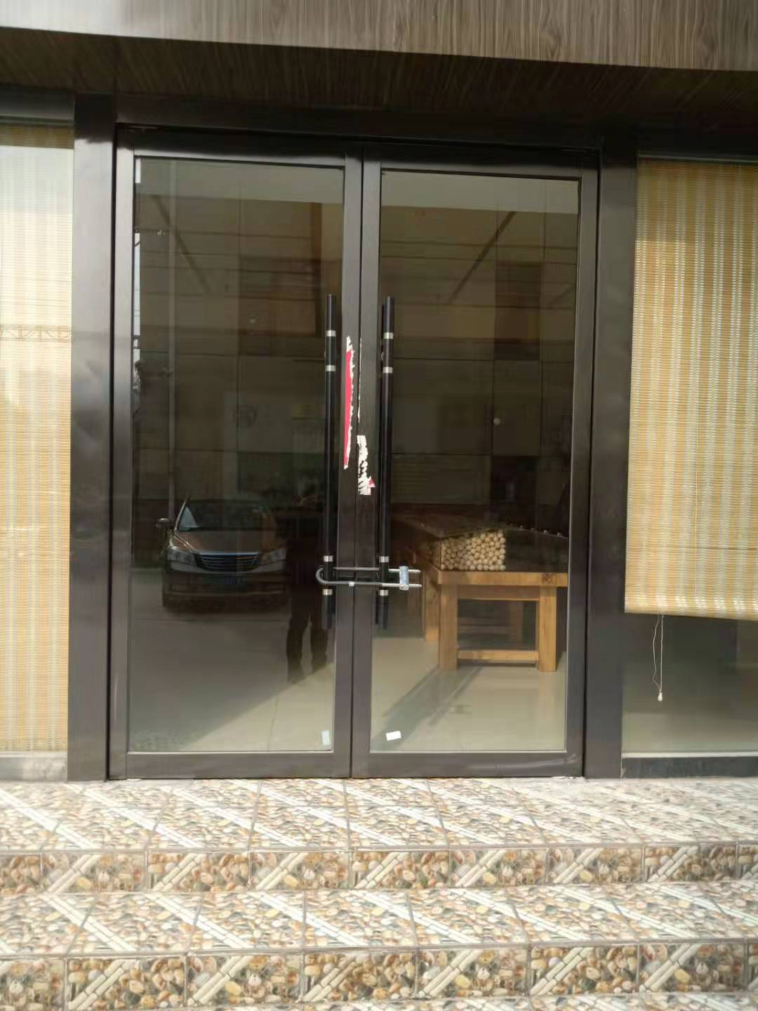 對于肯德基門的維修和安裝事項注意什么?