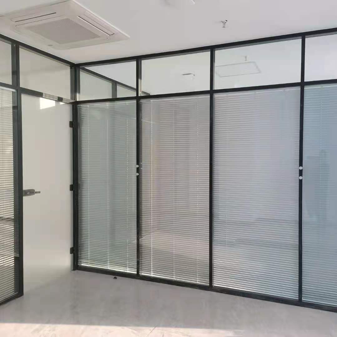 玻璃隔斷上下怎樣固定?